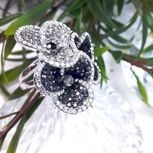 🆕️ Floral BW Rhinestones🖤Fashion Silver Ring